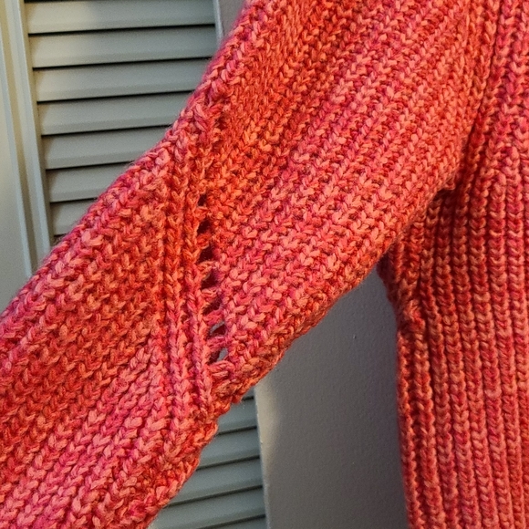 Wimen Sweater - Picture 3 of 5